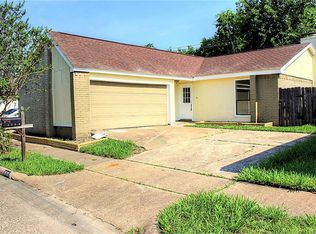8530 Dawnridge Dr, Houston, TX 77071