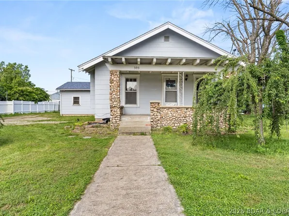 303 N Hickory St, Stover, MO 65078