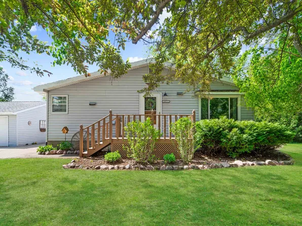 1821 Melody Ln, Two Rivers, WI 54241