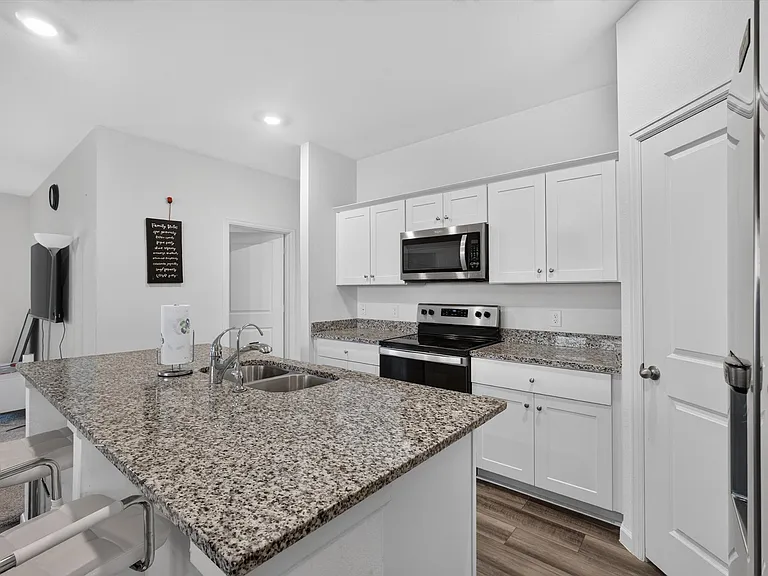 13435 Wembley Heights Dr — Photo 13