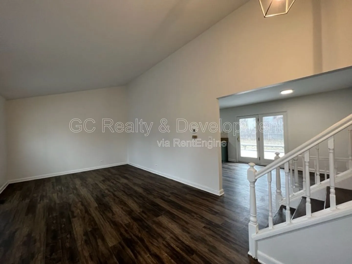 4 bed, 2.0 bath, 2292 sqft, $3,450 — Photo 4