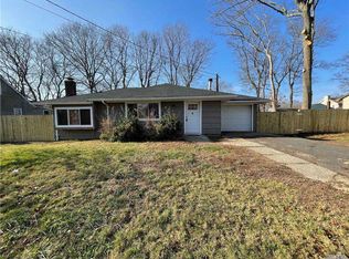 130 Flower Rd, Mastic Beach, NY 11951