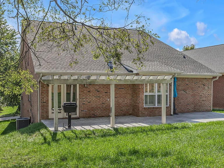 812 Pisgah Park — Photo 41