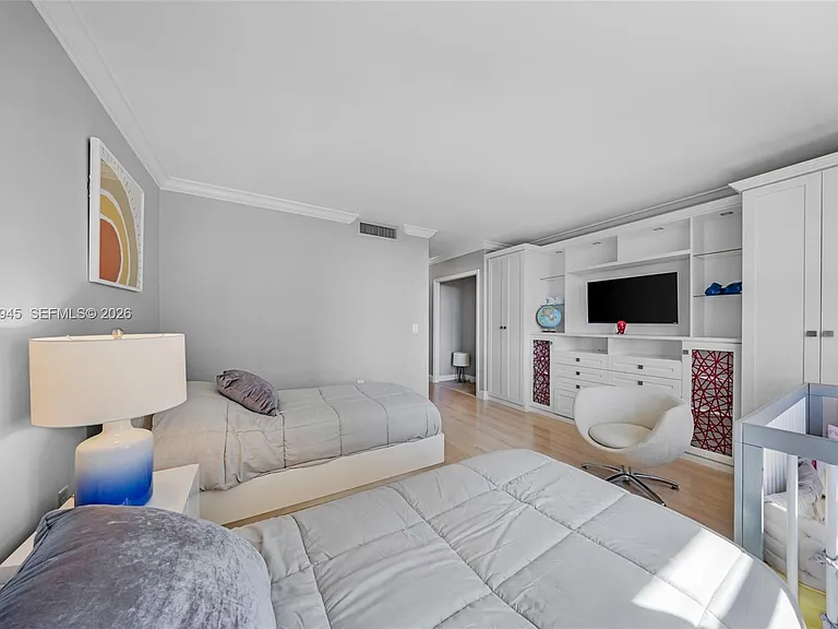 9801 Collins Ave #5S — Photo 35