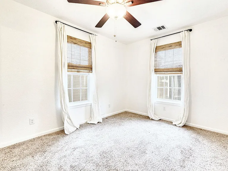 5607 Samuel Huston Ave — Photo 14