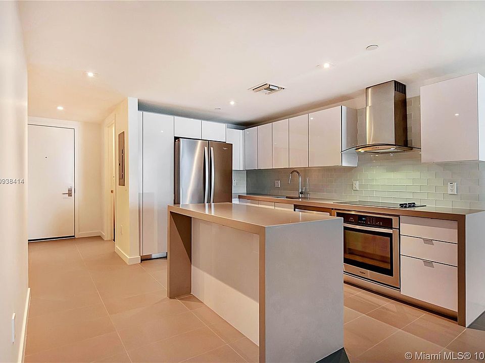 1st image of 1600 NE 1st Ave #3329