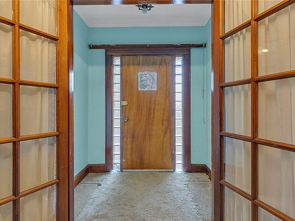 8th image of 613 Briarcliff Dr