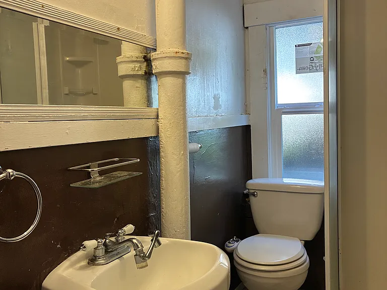 5609 20th Ave NE #2 — Photo 5