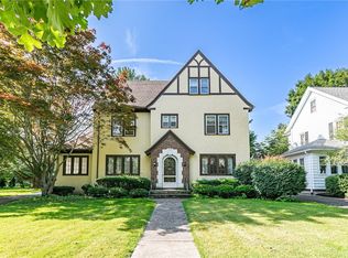 581 Claybourne Rd, Rochester, NY 14618