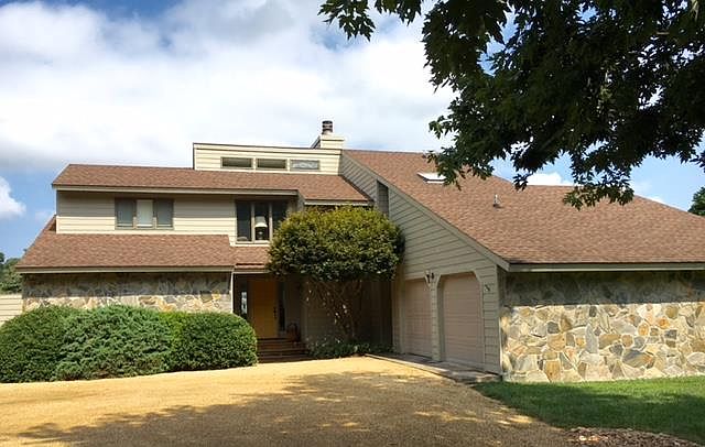 1st image of 437 Long Cove Ln
