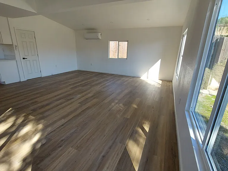 25792 Melba Ave — Photo 4