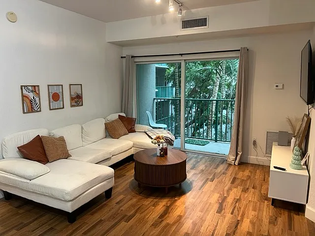 6001 SW 70th St #314 — Photo 4