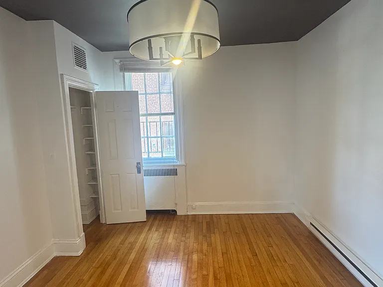 107 W Monument St #3D — Photo 3