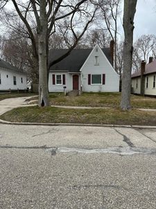 1004 W Southern Ave, Muskegon, MI, 49441