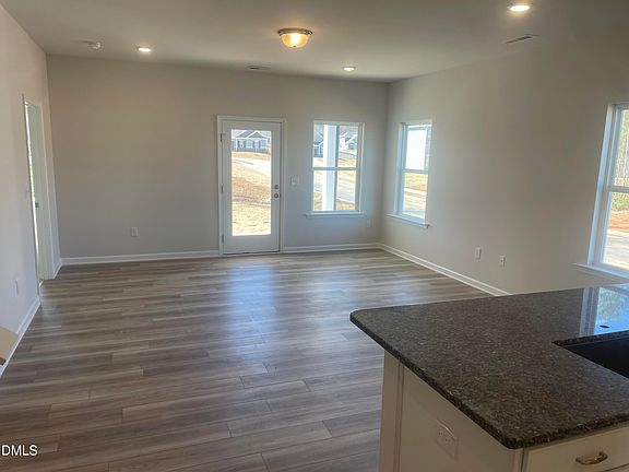 4th image of 300 Sirius Dr