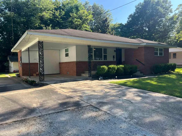 720 Frisco Ln, Piggott, AR 72454