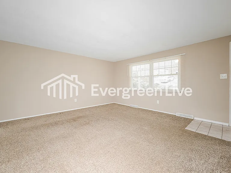 1022 Taylor St — Photo 4