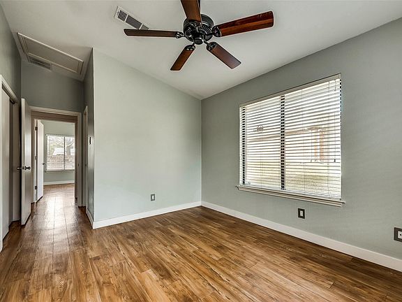 4th image of 2113 Brook Mount Ct