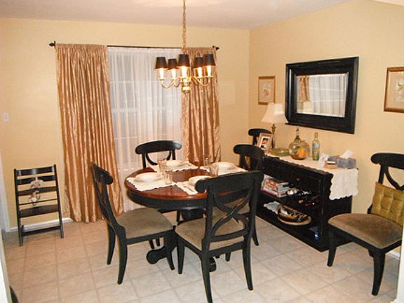 3rd image of 147 Coburn Ln