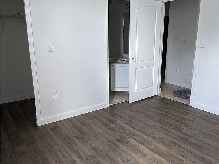 2551 SE 16th Ter #109 — Photo 11