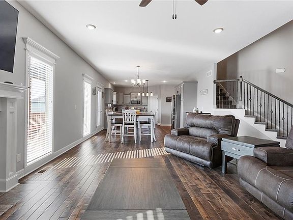 5th image of 10834 N Corrington Ave