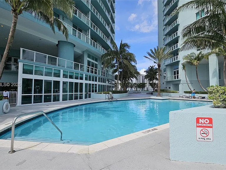 1900 N Bayshore Dr #3019 — Photo 19