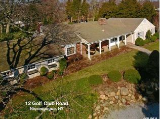 12 Golf Club Rd, Saint James, NY 11780