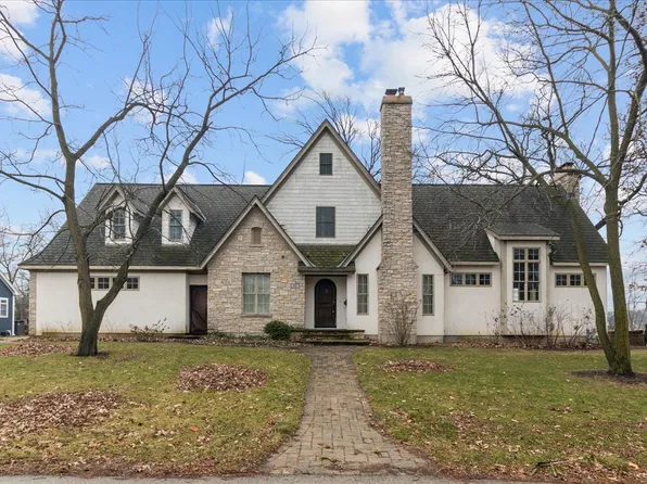 61 George St, Grayslake, IL 60030