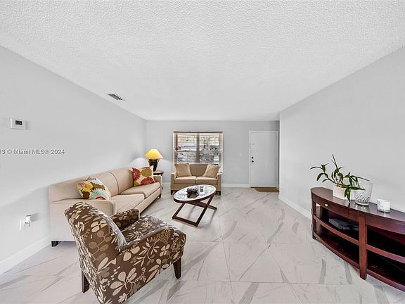 4th image of 6001 NW 40th St