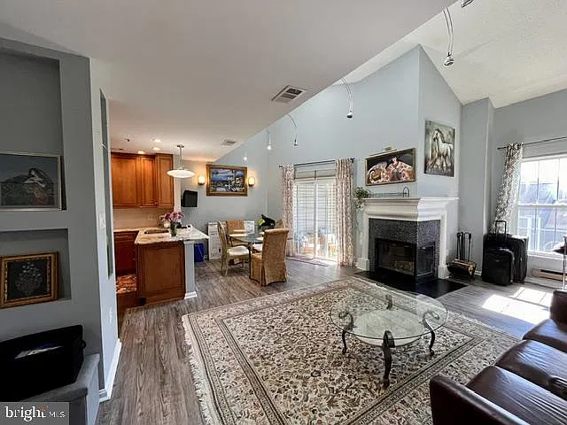Hillwood Condo — Photo 2