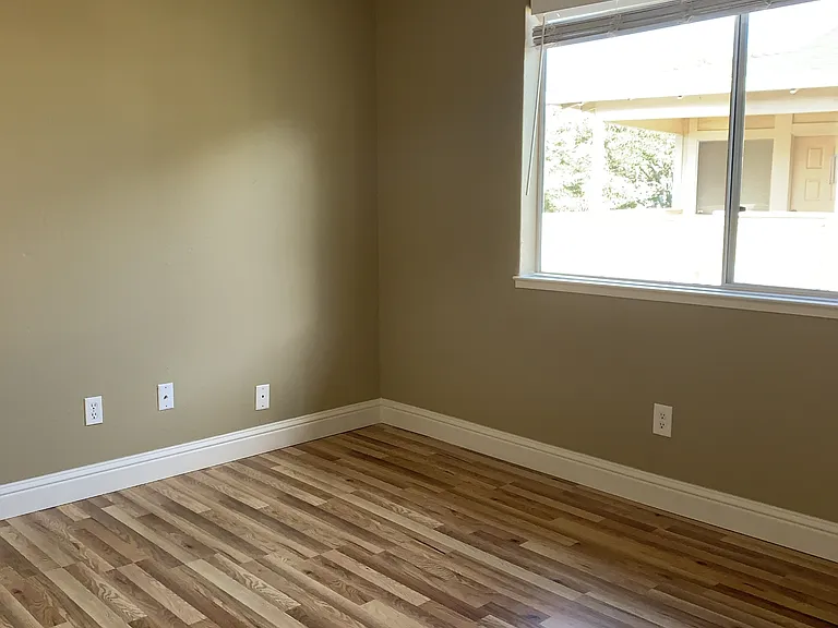 1871 Cherokee Dr #4 — Photo 12