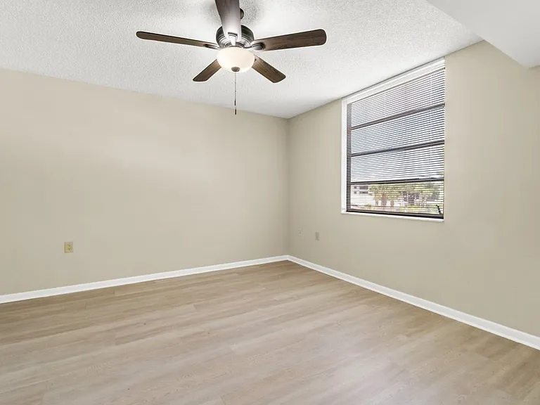 3650 Whitehall Dr #305 — Photo 17