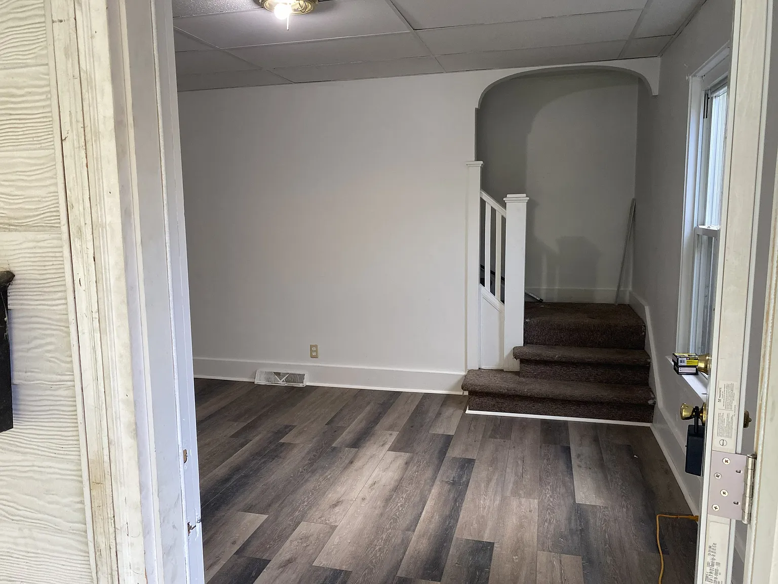 2 bed, 1300 sqft, $900 — Photo 1