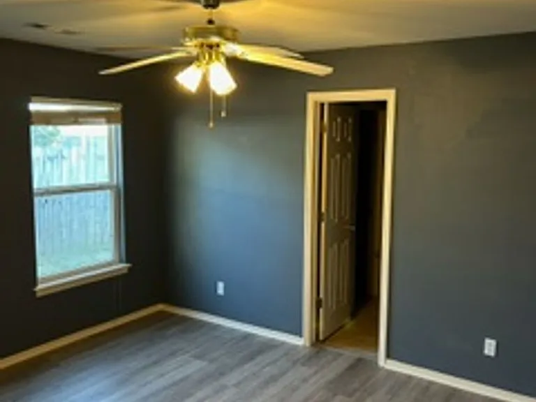 901 SW Sandrock Rd — Photo 11