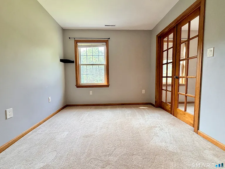 22 Hyde Park Dr — Photo 26