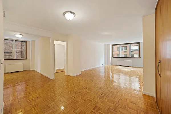 Rented by RELO REDAC INC. | media 25