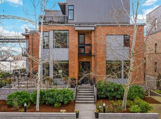 1684 NW Riverscape Ct, Portland, OR 97209