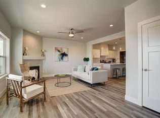 125 Douglas Dr, Brooklyn, WI 53521