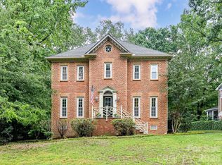 10341 Avondale Ave, Charlotte, NC 28210