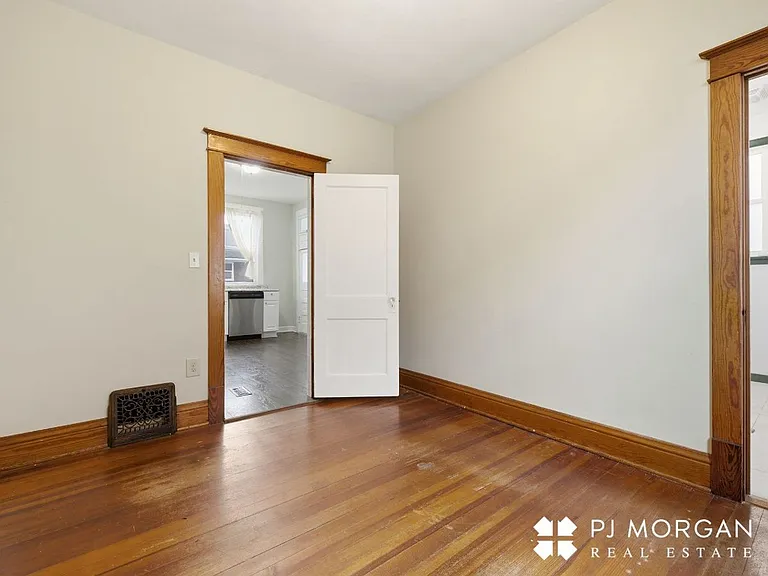 2222 S 6th St — Photo 10