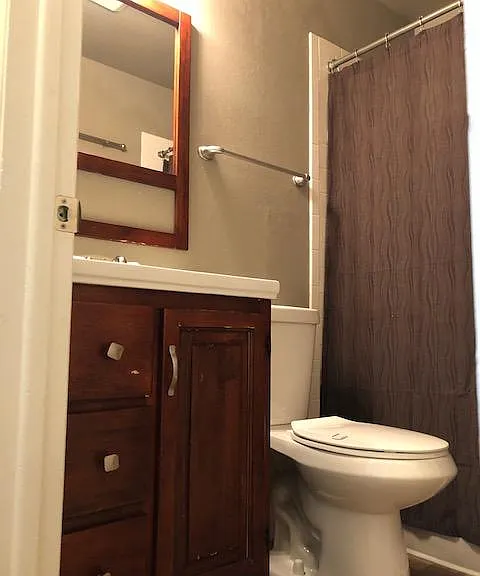 Main bathroom