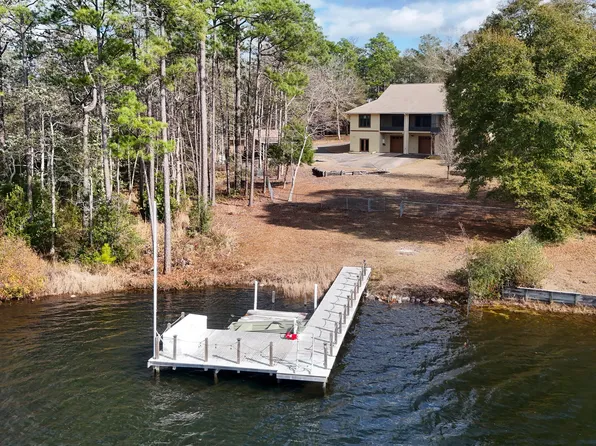 2060 Spring Lake Rd, Defuniak Springs, FL 32433