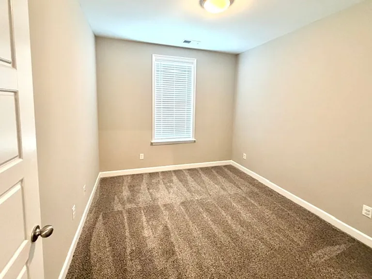 8750 Windstone Estate Dr — Photo 8