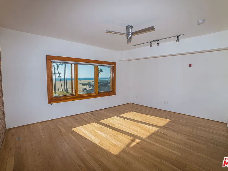 8 Brooks Ave #11 — Photo 33