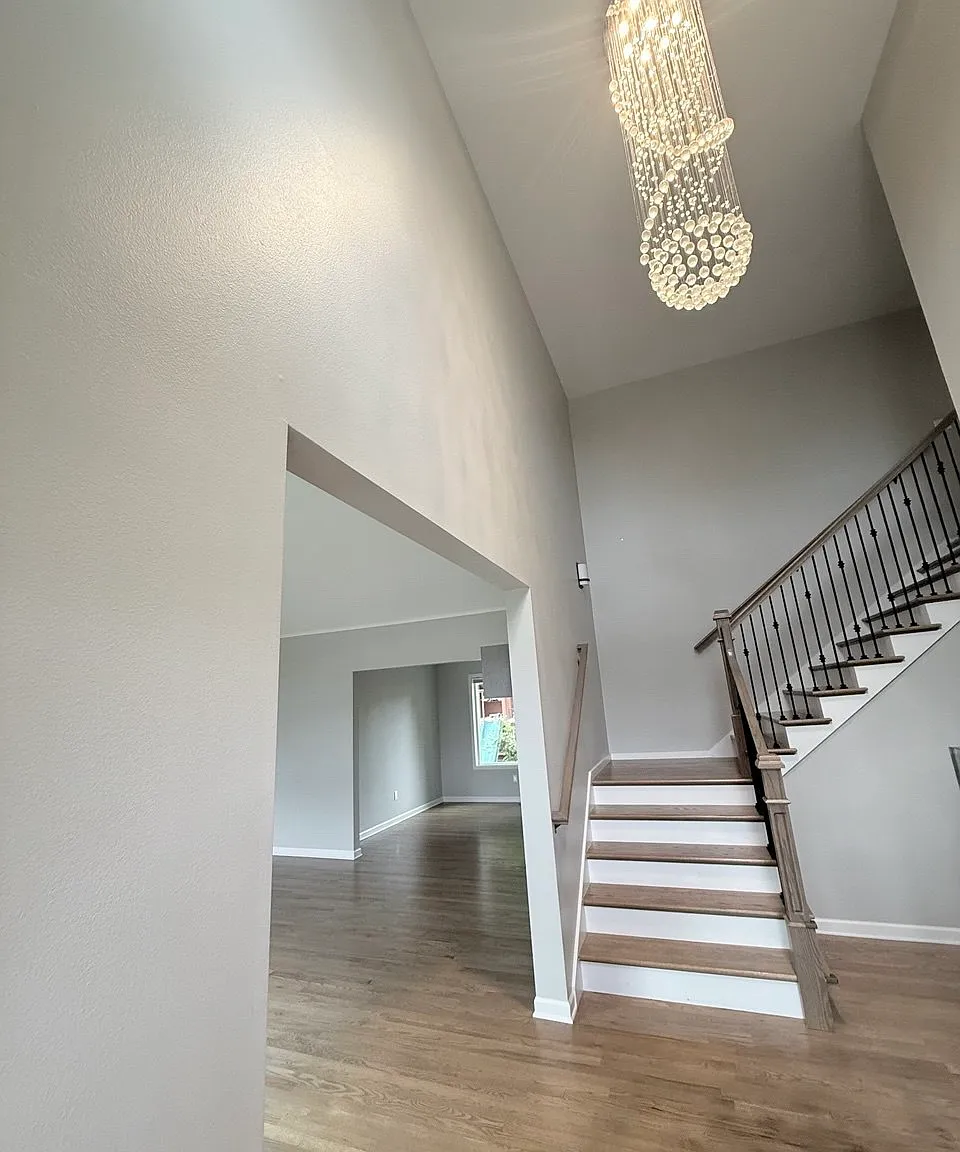 3 bed, 2160 sqft, $4,150 — Photo 3