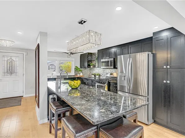 98 Barnicke Dr, Cambridge, ON N3C 3M4