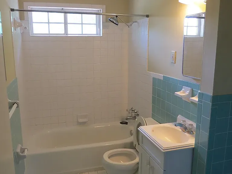 376 Malboro Rd — Photo 10