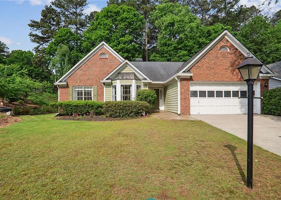 2400 Millerbrook Dr