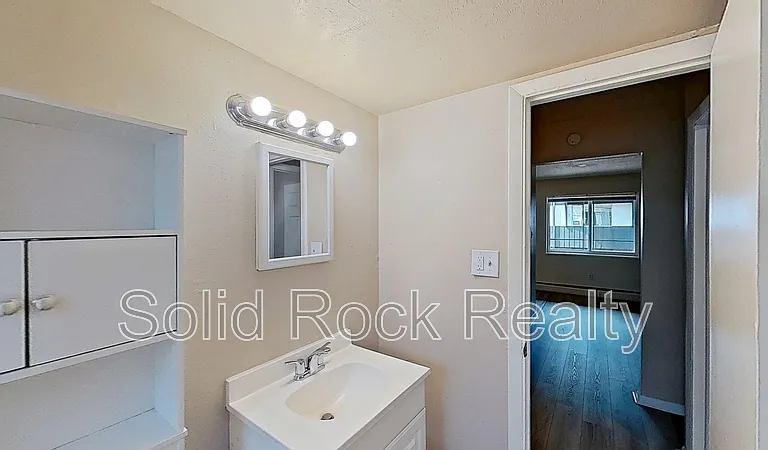 1411 S Corona Ave #5 — Photo 7