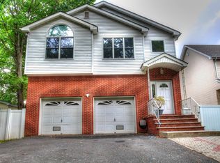 671 River Rd, Rahway, NJ 07065